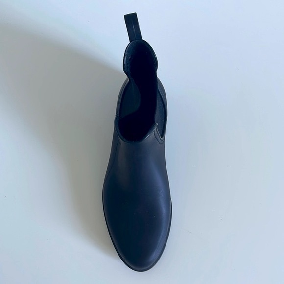 Lemon jelly women’s rain boots. - Picture 5 of 8